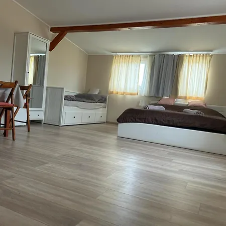 Daire Tuenderrozsa Vendeghaz *